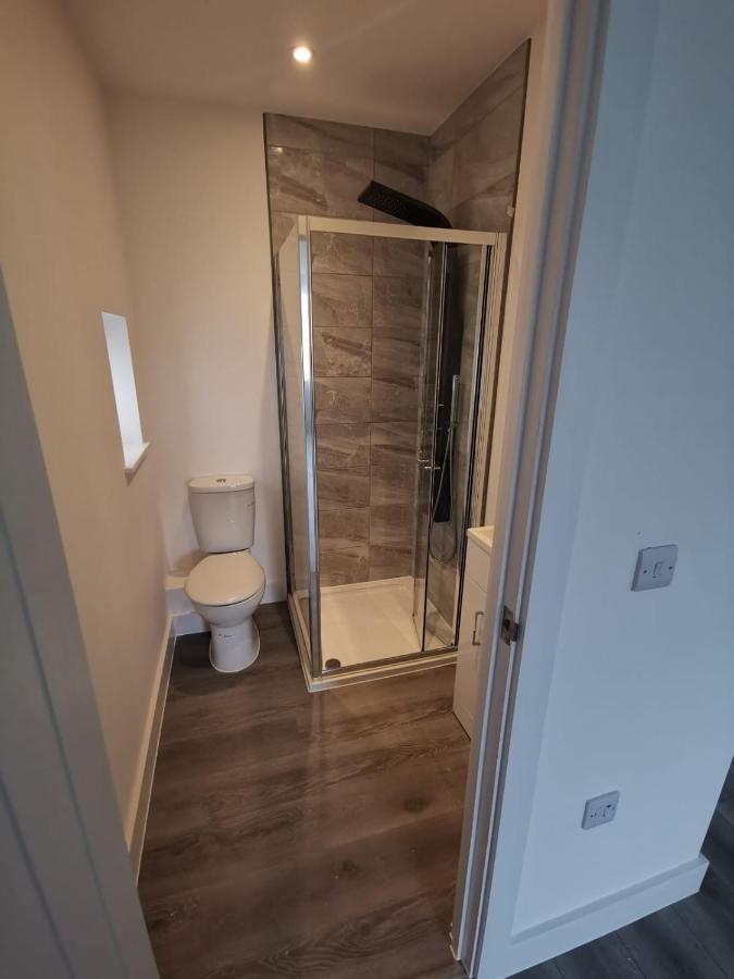 Marine Villa Hotel & Suites - Close To Beach, Train Station & Southend Airport Kültér fotó